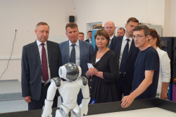 Врио губернатора Александр Беглов проинспектировал школу на Кондратьевском